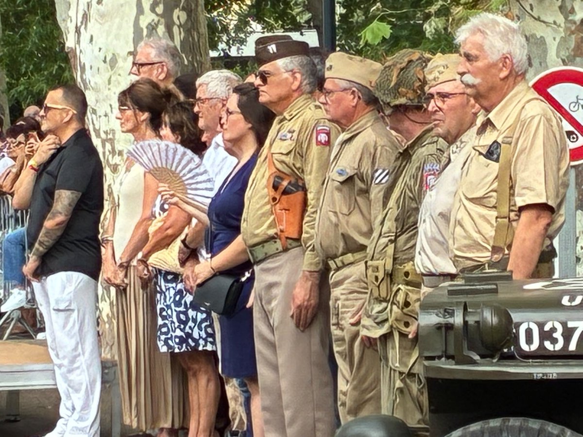 plane_julia's tweet photo. 14 juillet à #Lunel 
Un moment de reconnaissance et de gratitude envers nos forces de l’ordre et de secours, qui veillent sur nous avec dévouement. Merci à toutes et tous pour votre engagement.

Bonne fête nationale ! 🇫🇷 https://t.co/VpRV65dPUH