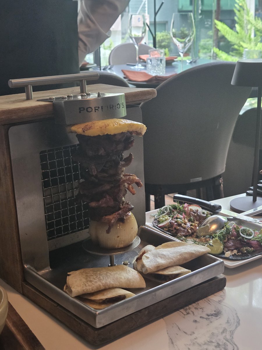 AsiaEnhypen's tweet photo. DM | 260715

#SUNGHOON sent a DM 💌

- [sent 2 photos]
- I had tacos yesterday.
- They were really delicious.

#성훈 #ENHYPEN #엔하이픈 @ENHYPEN_members @ENHYPEN https://t.co/EsovD7FYLf