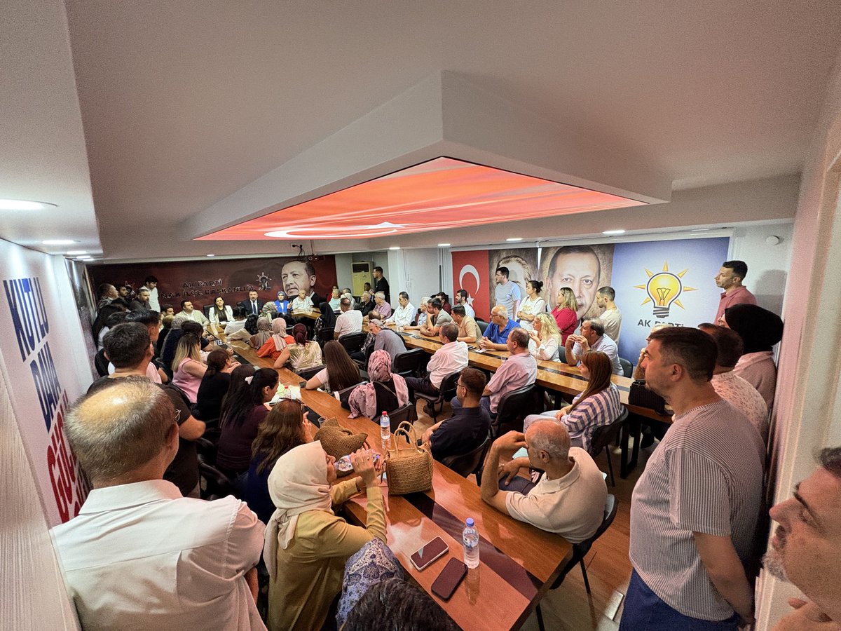 akgenclik_konak's tweet photo. İlçe Başkanımız Sn. @SAITBASDAS, Gençlik Kolları Başkanımız Sn. @averhanacar ve teşkilat mensuplarımızın katılımıyla, 15 Temmuz Demokrasi ve Millî Birlik Günü’nün 10. yılı vesilesiyle İlçe Danışma Meclisimizi büyük bir coşku ve yoğun katılımla gerçekleştirdik.

Birlik ve beraberlik ruhuyla, Türkiye Yüzyılı hedeflerimiz doğrultusunda durmadan çalışmaya devam ediyoruz.