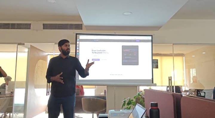ErKiranKumar_'s tweet photo. This month's focus has completely shifted.

1.Going all-in on finding the right ecosystem.

Applying to:
@AntlerGlobal • @southpkcommons • @join_ef • @ycombinator

Looking for 3 things:
• A mission-aligned co-founder
• Mentorship + a strong founder community
• Seed funding

2. Meanwhile, I'm also pivoting the product—combining every piece of customer feedback to build something people genuinely need.
Building. Learning. Iterating.

#buildinpublic #startup #entrepreneur