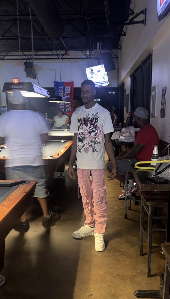 MuneymannQue17's tweet photo. Must be crazy hoe, Iโm half a man half amazing hoe ๐ช๐พ๐ซ #DallasTx #Arlingtontx #FYN #232shit https://t.co/NcZSocZcYu