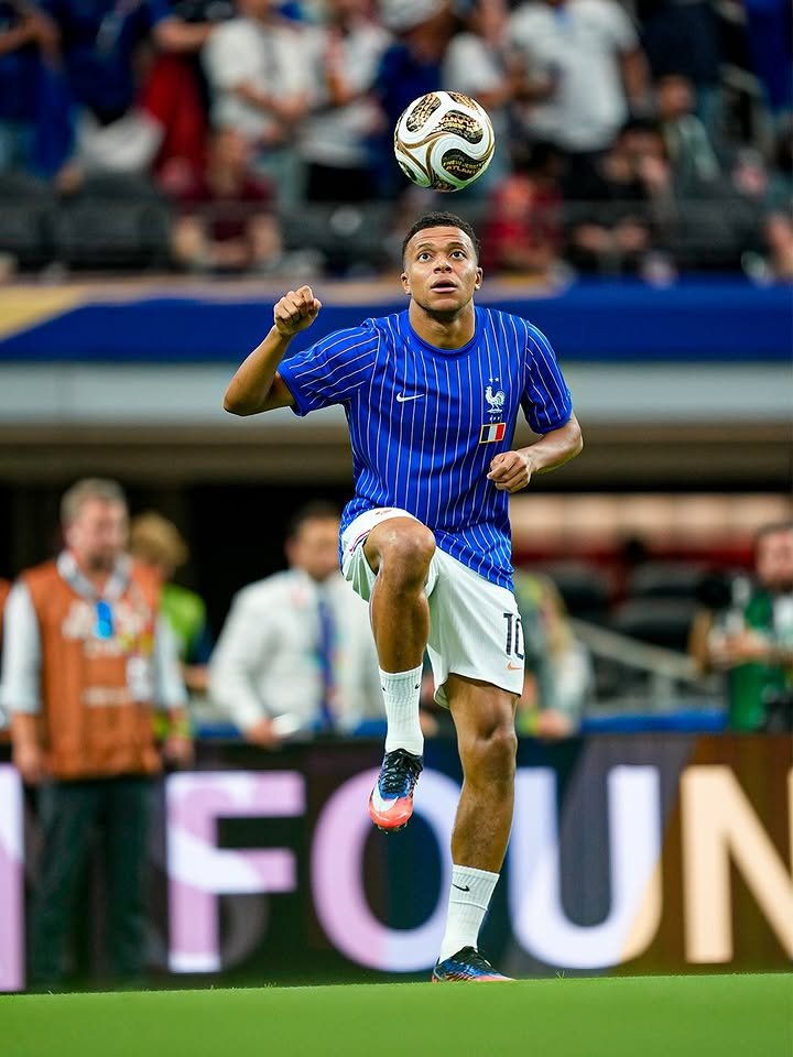 lottinsworld's tweet photo. By 🎨 @equipedefrance https://t.co/fbQQTxjvqE