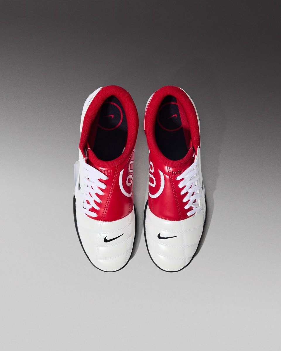 flightclub's tweet photo. Joga bonito. A direct nod to the golden era of 2004 football culture, the Nike Total 90 3 SP White Gym Red brings back the aggressive, hyper-technical aesthetic that defined an entire generation of “beautiful game” artistry. With the exact DNA that laced up legends like Wayne Rooney and Luís Figo in the early-2000s Nike Football commercials, this silhouette is built with smooth white leather and blocked with a sharp gym red medial overlay, leaning heavily into classic Manchester United and AS Roma kits. Note the original off-center asymmetrical lacing system alongside the unmistakable quilted paneling, and the flat black rubber outsole that replaces the original cleated tooling. A heavily padded gym red collar lines the interior for everyday low-profile comfort.

Shop now: https://t.co/x7Oozg5diG