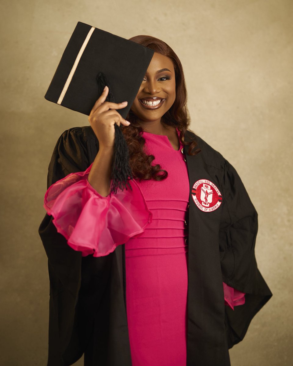 ifechioflight's tweet photo. I became a doctorrrrr https://t.co/9rjqEHR7mH