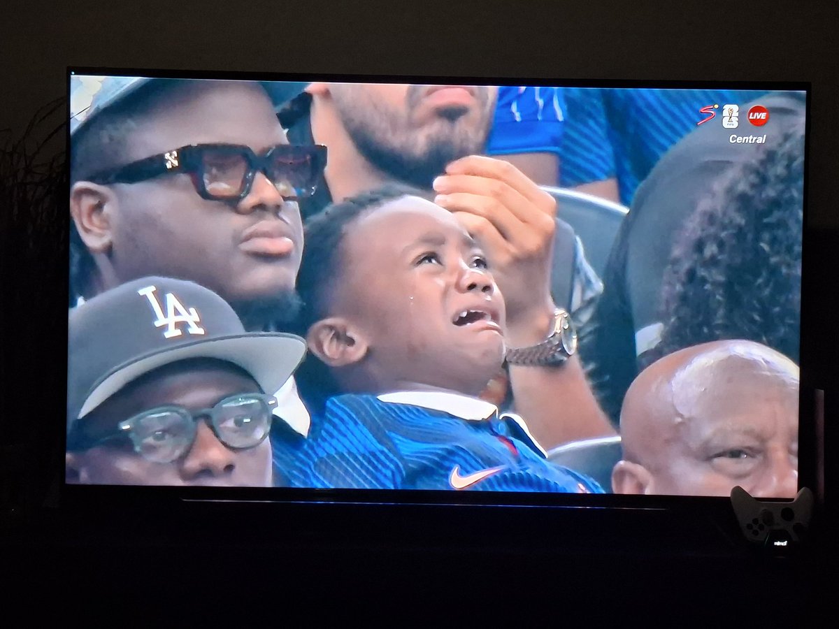 Inno_Khubs's tweet photo. Someone tell this kid is still early for tears.. 😂 😂
#FRAESP
#FRANCEvsSPAIN
#FIFAWORLDCUP https://t.co/Y2554pnM6C