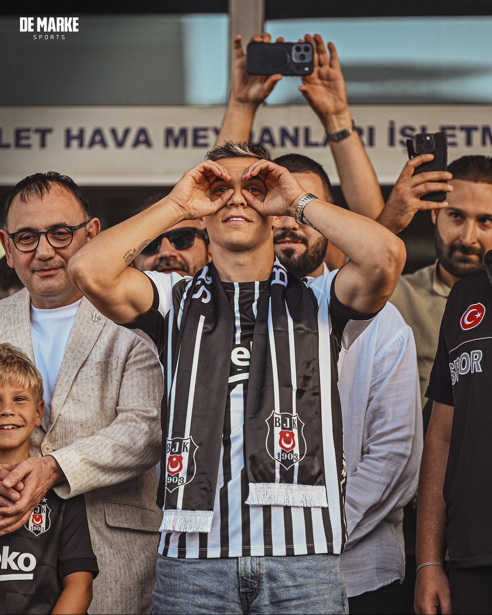 pascalmentality's tweet photo. Kadıköyde şu gol sevincini yapıp kudurtma işi https://t.co/3B1NyPm4Hc