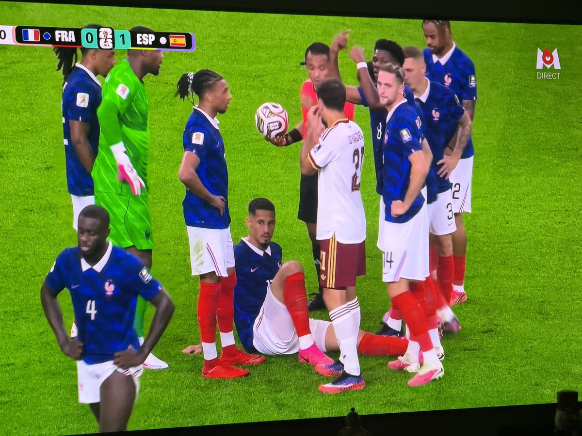 mbafraaude's tweet photo. PERO ESTO QUÉ ES JDJDJDJD https://t.co/pHTkMEyG7L