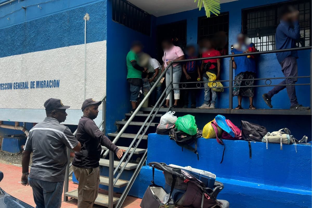 PCutural's tweet photo. Operativos de Migración se extienden a provincias fronterizas, turísticas y urbanas https://t.co/HWTJ3y3WLW https://t.co/xlMDOKaIAW