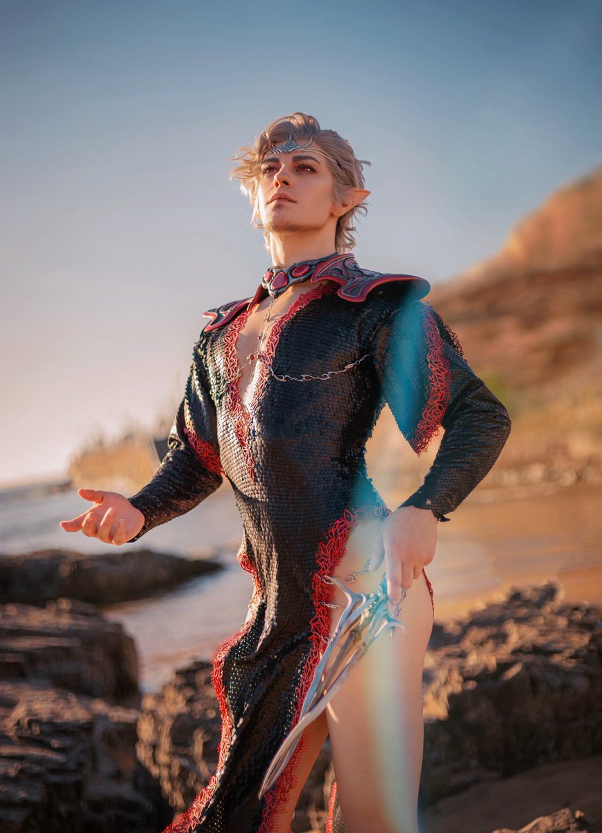 geheichou's tweet photo. 🩸Astarion - Wavemother's Robe🩸
#bg3 
cosplay by me photos by @pnkVirus https://t.co/V6fcxVSDy2