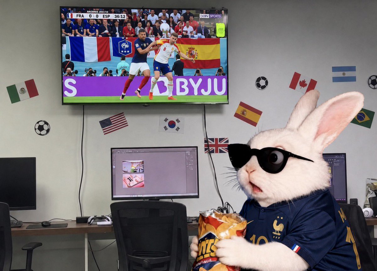 Guarromantico_'s tweet photo. Mi jefe: ¿Dónde andará mi mejor elemento?

Yo en otra área viendo la semifinal: https://t.co/w3tMmkUrev