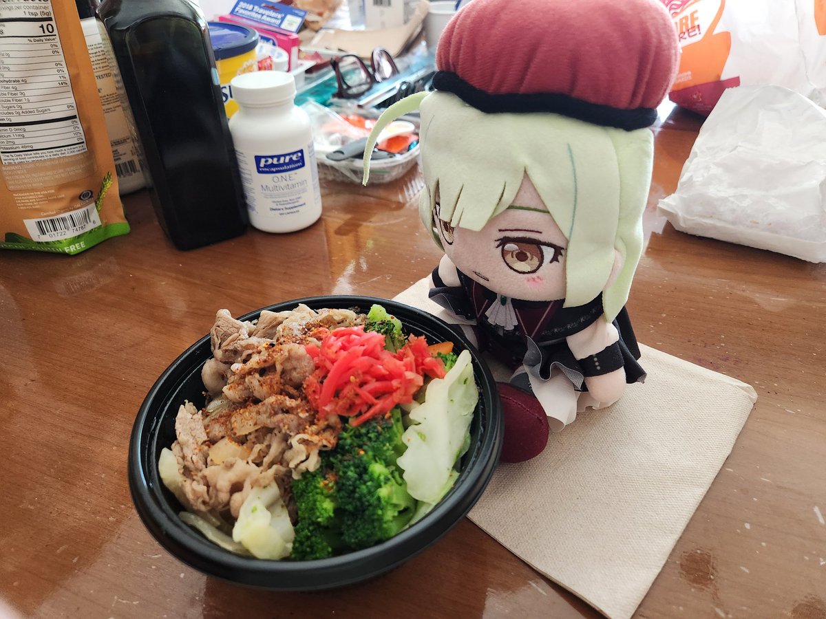 bjk483's tweet photo. a beef bowl, can Mutsumi finish it? https://t.co/mLiTA7ncU3