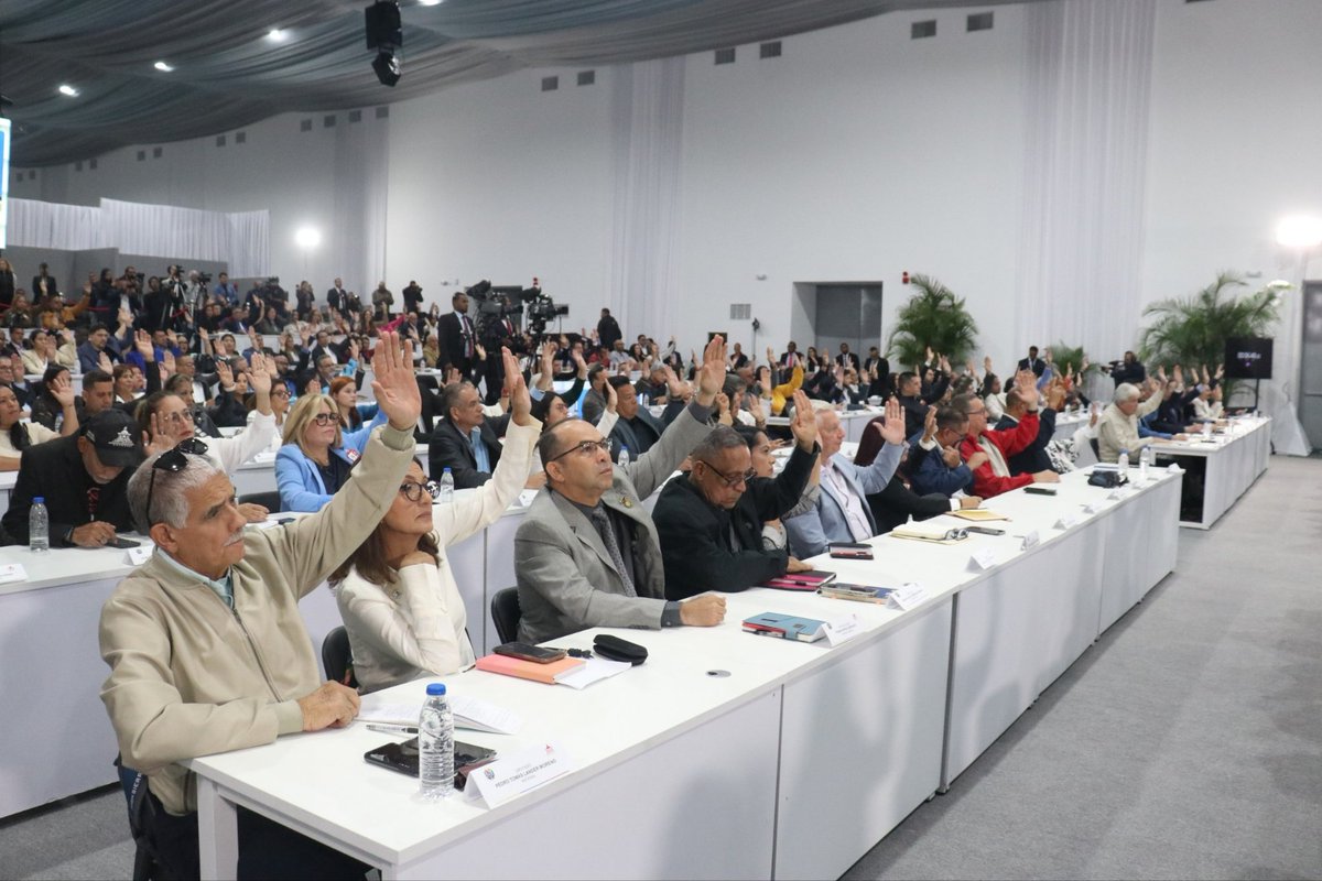 avnve's tweet photo. #Gobierno || AN aprueba por unanimidad primera discusión de Reforma Parcial de Ley contra Estafa Inmobiliaria

➡️https://t.co/l8QHGBO5La https://t.co/vwyJaFUPJi