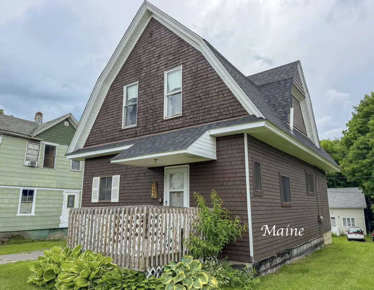 oldhouseunder50's tweet photo. Affordable c.1940 #Maine #DutchColonial – Move-In Ready with Equity Potential Under $90K.
https://t.co/dVFq8A6BDR https://t.co/uvniCDiWUT