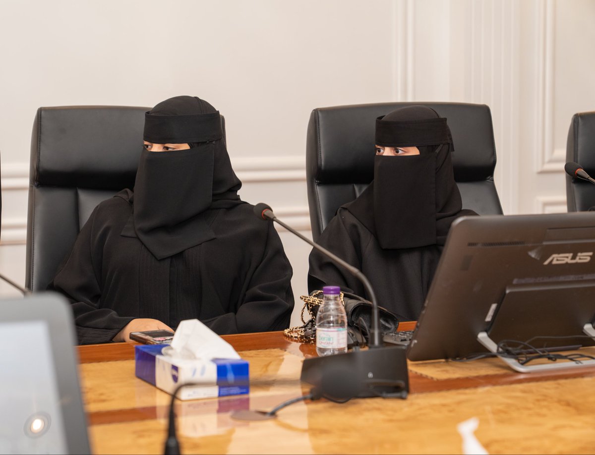 saudi_mf's tweet photo. الاستثمار في الكفاءات الوطنية هو الاستثمار الحقيقي في مستقبل الإعلام.

33 سفيراً وسفيرة... و16 جامعة سعودية... وأكثر من 1500 متقدم ومتقدمة.

أرقام تعكس نجاح مبادرة #سفراء_الإعلام في اكتشاف المواهب الشابة، وتمكينها، وصناعة جيل إعلامي يسهم في تعزيز مكانة المملكة وريادتها الإعلامية.

#المنتدى_السعودي_للإعلام