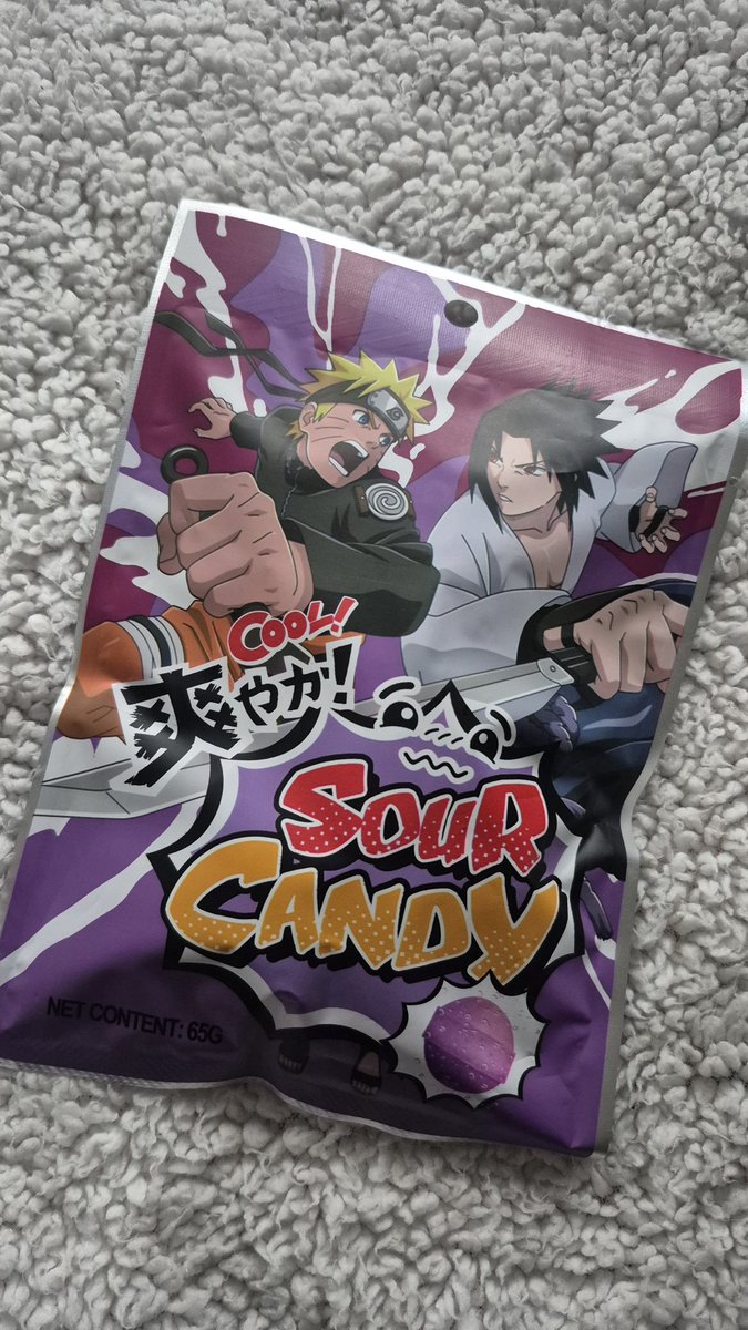 jjayjongtar's tweet photo. To com pena de abrir essa embalagem acho q nunca vou comer essa bala https://t.co/cm3fAeSECW