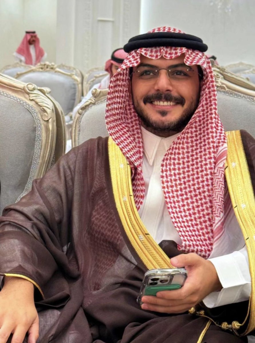 n_rt521's tweet photo. ياوجهٍ من اشوفه تهلّي الروح وترحب…

يامرحبا ومسهلا وحيّ الله هالطله..♥️♥️

#سلطان_بن_نايف
@snaif111 https://t.co/hwNEgfxNPE