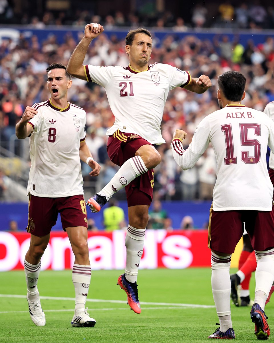 fifaworldcup_pt's tweet photo. Mikel Oyarzabal! ⚽️

#CopaDoMundoFIFA https://t.co/yuGl76thjk