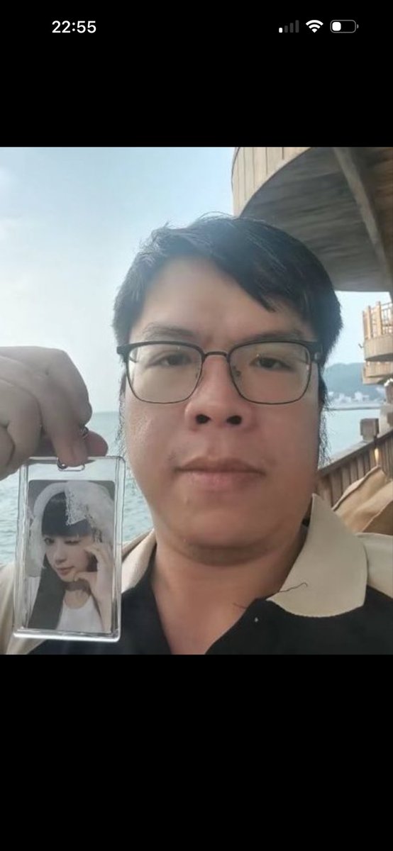 not me being married to Hyeri ijbol-|🐇 tweet media