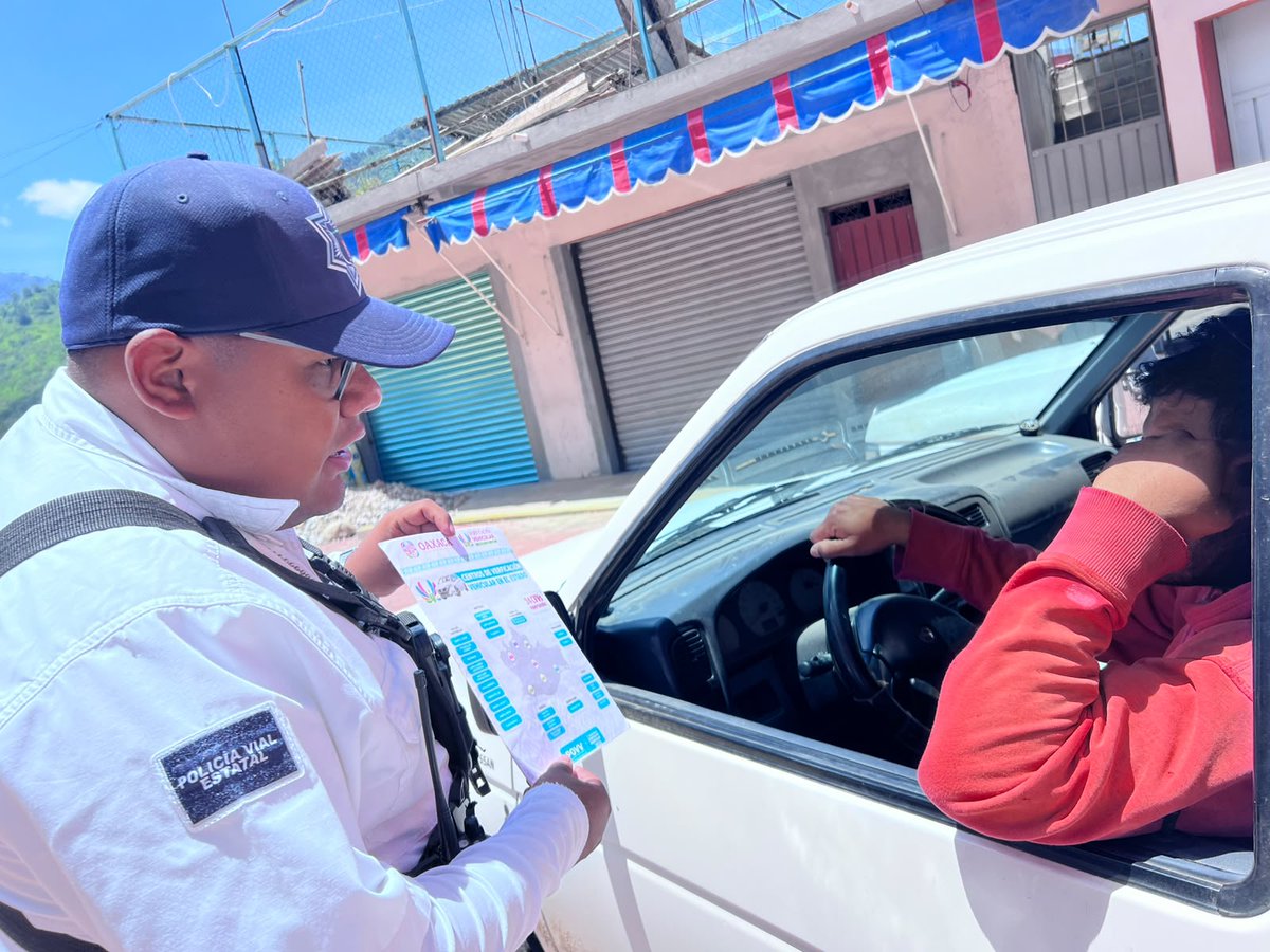 PolVial_GobOax's tweet photo. 🚗🌱 Te invitamos a cumplir con la Verificación Vehicular. #Juquila #Oaxaca
💨 Verificar tu vehículo contribuye a reducir las emisiones contaminantes, mejorar la calidad del aire y cuidar el medio ambiente. 🌎♻️
@GobOax @salomonj @FelixQuirozJ @ToryLopezS https://t.co/NYngX0V3EP