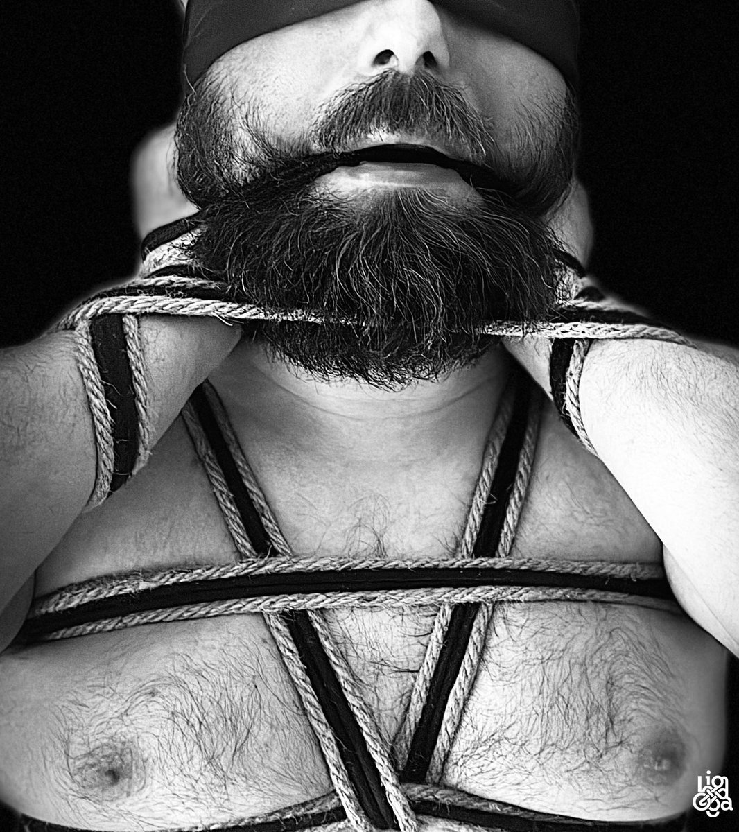 ShibariDadd's tweet photo. #shibari #shibaritwink #gayshibari #tiedup #twin #shibarimen #menchest #fetish #tits #hemprope #blackandwhite #blackandwhitephotography #shibariman #shibarigay #gayropes #gays #bondage #cordes #naturalrope #puppy #pup #shibariduo #shibariphoto #shibariphotography https://t.co/MIttS6Q9uf