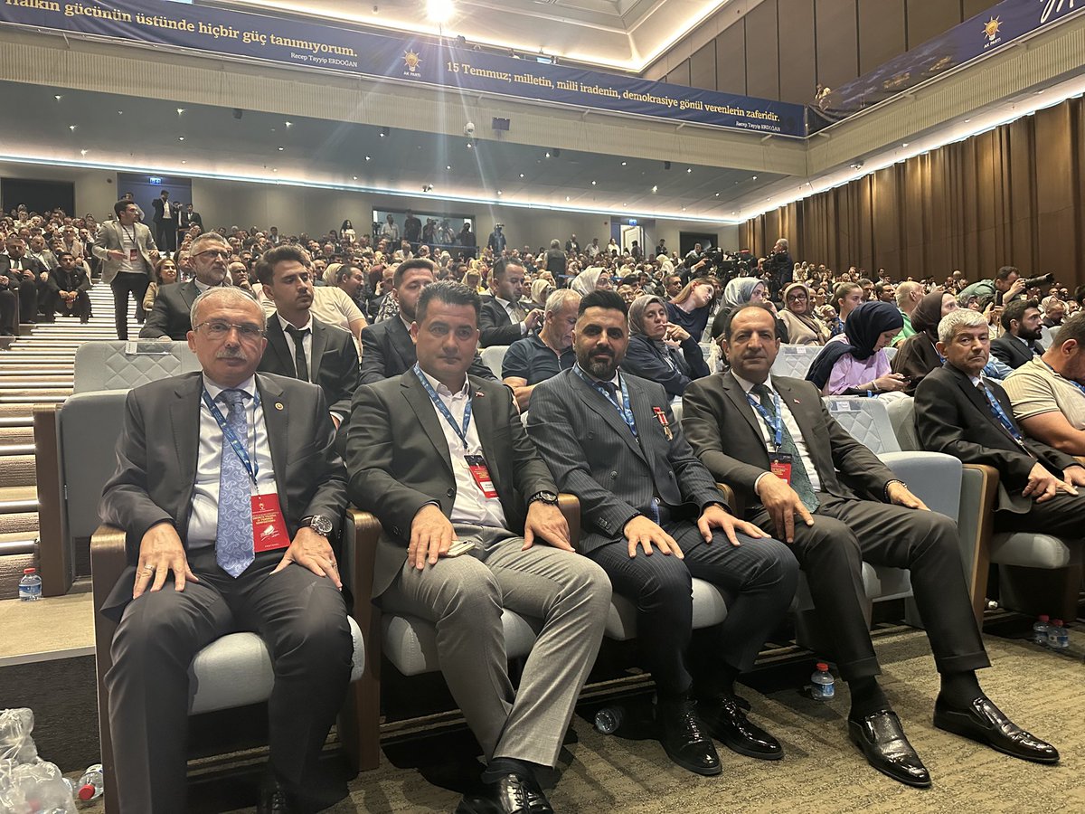Fatihciftcivan's tweet photo. AK Parti Siyasi ve Hukuki İşler Başkanlığımız tarafından düzenlenen “Siyasi ve Hukuki Yönleriyle Onuncu Yılında 15 Temmuz Sempozyumu” programına katıldık.

Ak Parti Siyasi ve Hukuki İşler Başkanımız Sn Hayati Yazıcının konuşmaları ile  sempozyum ‘un açılışı yapıldı.

TBMM 26. Dönem Başkanı Sayın İsmail Kahraman, Son Başbakan Sn Binali Yıldırım , Ak Parti Genel Başkan Vekilimiz dönemin İçİşleri Bakanı  sayın Efkan Ala ve AK Parti önceki dönem Genel Başkan Yardımcısı Sayın Mustafa Ataş’ın katılımlarıyla gerçekleştirilen sempozyumda; 15 Temmuz hain darbe girişiminin siyasi ve hukuki boyutları, milletimizin demokrasiye  ve milli iradeye destansı sahip çıkması çok boyutlu olarak  ele alındı.

Aziz milletimizin istiklaline ve istikbaline kasteden hain darbe girişimine karşı onurlu direnişi her zaman şerefle anılacaktır. 

Milli irademize ve demokrasimize her şartta kararlılıkla sahip çıkacak, Büyük ve Güçlü Türkiye için çalışmaya devam edeceğiz.

Rabbim Aziz milletimize bir daha böyle olaylar yaşatmasın inşallah.

15 Temmuz şehitlerimizi rahmet, gazilerimizi minnet ve şükranla yâd ediyorum.

Milli İradenin Zaferi.

@Akparti