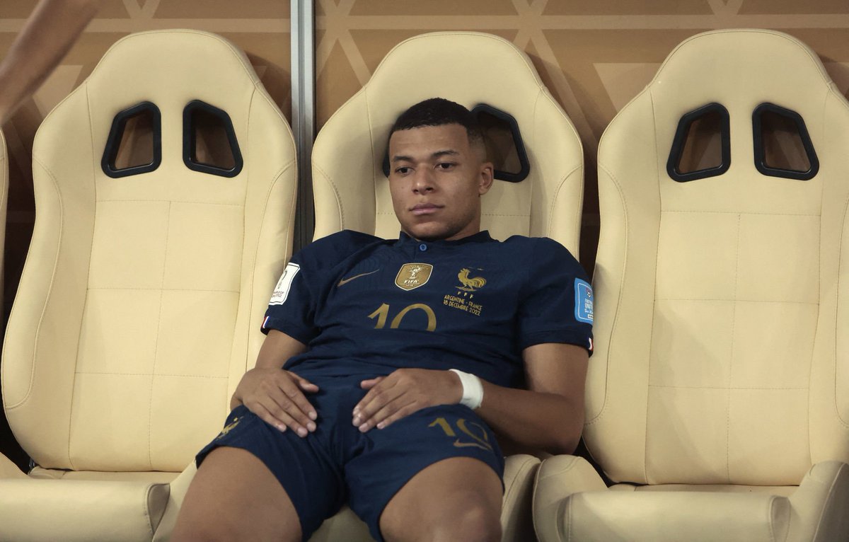Vibes Foot tweet media