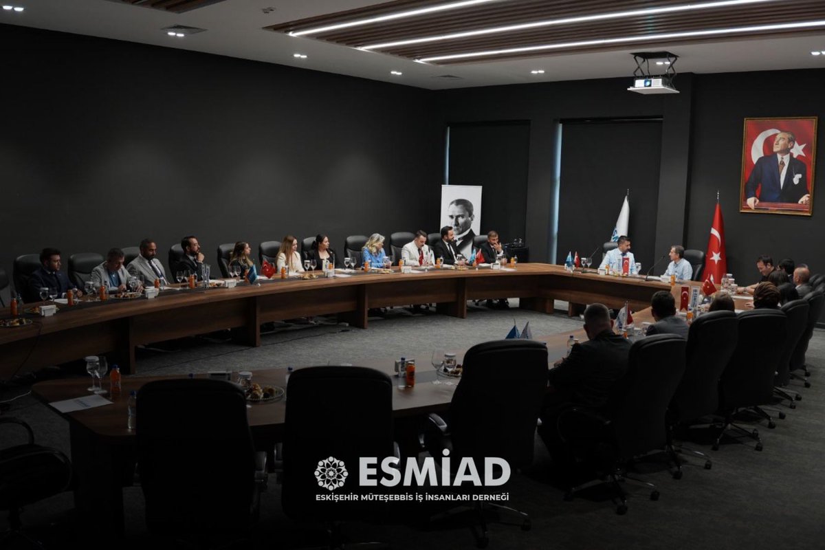 esmiad_'s tweet photo. Eskişehir Tepebaşı Belediye Başkanımız Dt. Ahmet Ataç‘ı ESMİAD’da ağırlamaktan memnuniyet duyduk. https://t.co/mShfSd50G5