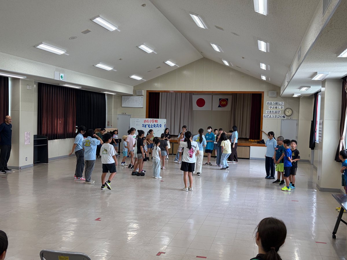 nishihara_esc's tweet photo. 7月12日日曜日
　西原小学校校区の4つの子ども会が合同で交流会を行いました。JLCの中高生が、たくさんのレクリエーションを考えてきてくれました。大人も参加するものもあり、楽しい時間を過ごすことができました。JLCの皆さん、育成会の皆さん、生涯学習課の皆さん、ありがとうございました。 https://t.co/PmjDfOyJOz