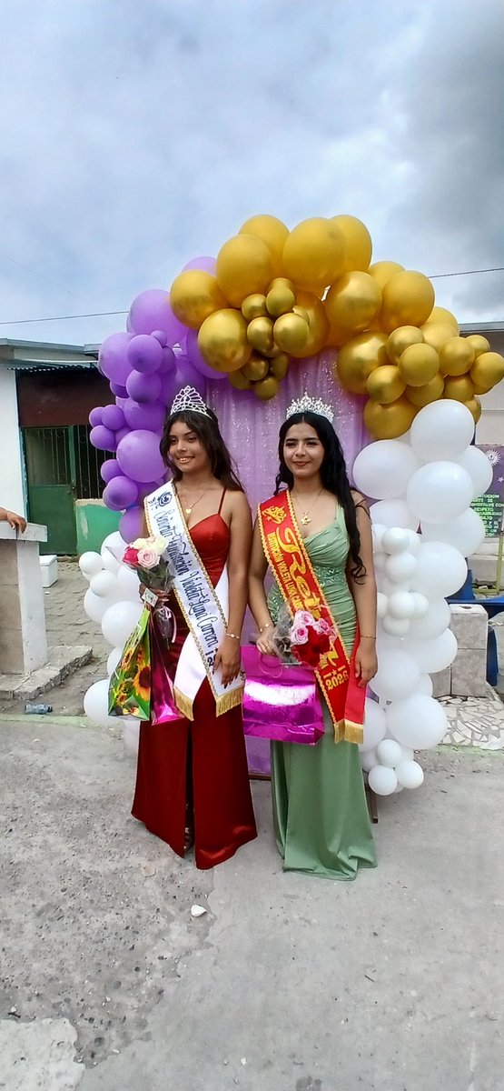 Noti_Violeta's tweet photo. 🎉👑 Celebramos con orgullo los 13 años de fundación de nuestra institución 💜✨

Felicitamos a nuestras dignidades 2026:
👑 Reina VLC: Ariana Valencia
🌺 Srta. Fundación: Brithany Sánchez
🎭 Mejor Traje Típico: Daniela Illapa

Gracias totales 🙌
💜 #OrgulloVioleta #VLC2026 https://t.co/wzVwAhtxPX