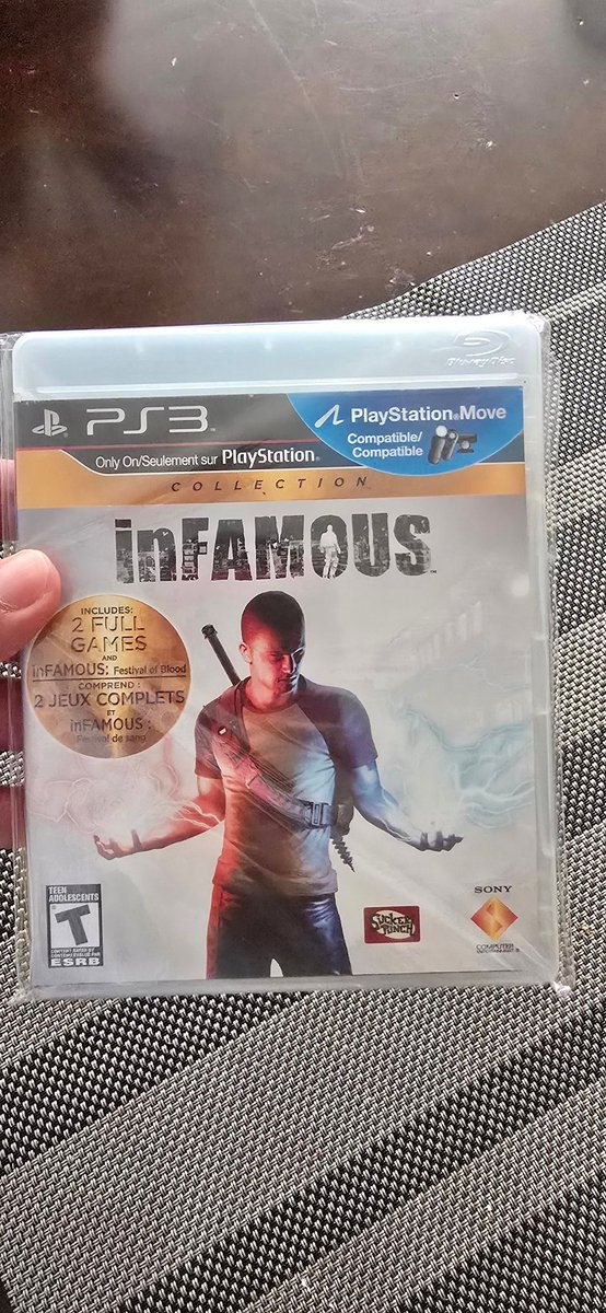 Zantetsu97's tweet photo. Physical Games for the win! https://t.co/YkqydnrhxO