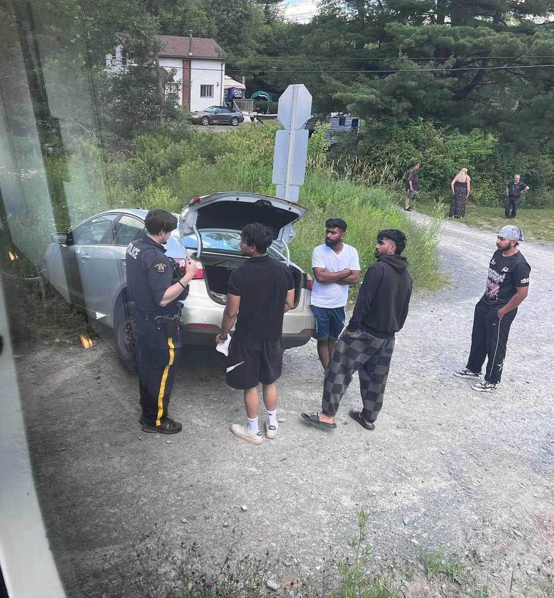 Sammy_canada2's tweet photo. VIA Rail train &amp; car collision, reported by a passenger of the train. Who was driving the car and didn’t bother to look? 

�� Windsor Junction, NS (07/12/2026) https://t.co/t1xovZJXzx