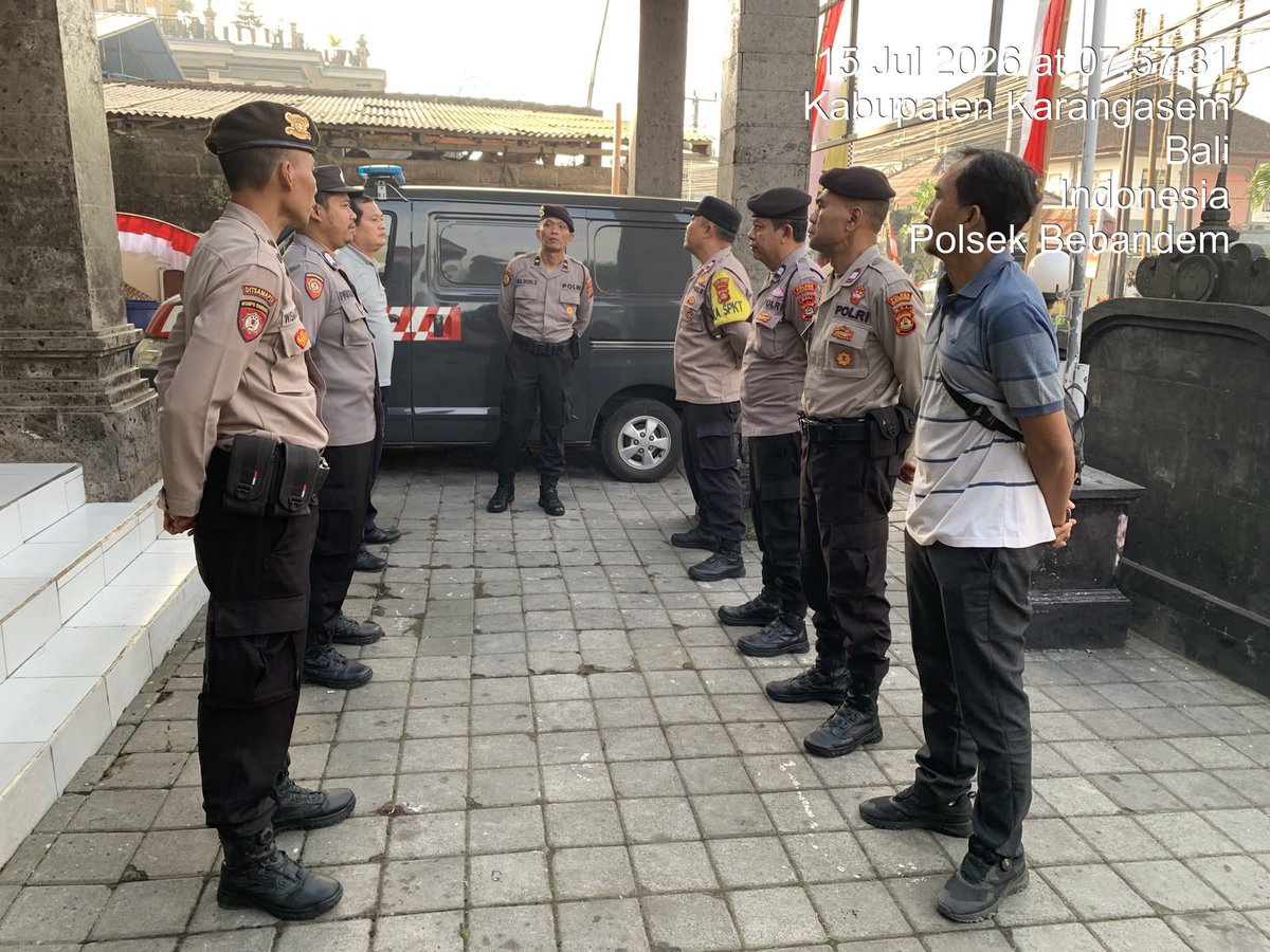 PBebandem's tweet photo. Siap Menjaga Kamtibmas, Polsek Bebandem Laporkan Situasi Awal Penugasan Personel 
​Polsek Bebandem terus berkomitmen penuh dalam menjaga keamanan dan ketertiban masyarakat di wilayah hukum Bebandem. Menandai dimulainya tugas pelayanan, https://t.co/yFMpnSXR55