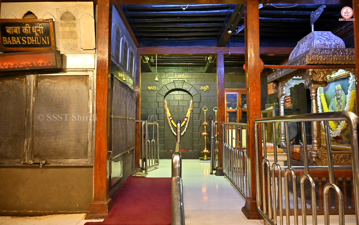 SSSTShirdi's tweet photo. *!! ॐ साई राम !!*
*श्री साईबाबा संस्थान विश्वस्त व्यवस्था,शिर्डी*
*!! ॐ Sai Ram !!*
*Shri Saibaba Sansthan Trust, Shirdi*
≈≈≈≈≈≈≈≈≈≈≈≈≈≈≈≈≈ 
*आरती :-शिर्डी माझे पंढरपुर*
*बुधवार १५ जुलै २०२६*  
*Aarti :-Shirdi Majhe Pandharpur*
*Wednesday 15 July 2026* https://t.co/N6BWTwIlrO
