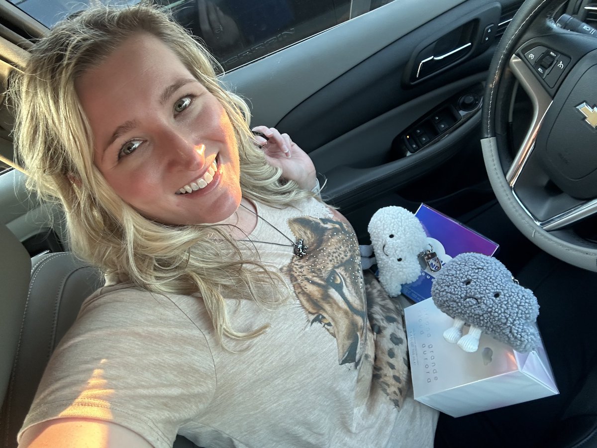 larahmr's tweet photo. A mystery bag/box hates to see me coming. My Ulta store was so sweet and supportive as I used a really bright light to make an educated pick. The staff cheered with me!!! Please note it is so much harder but possible in store with bright overhead lights and sunny windows. ☁️🌌 https://t.co/TrCr2Qolzw