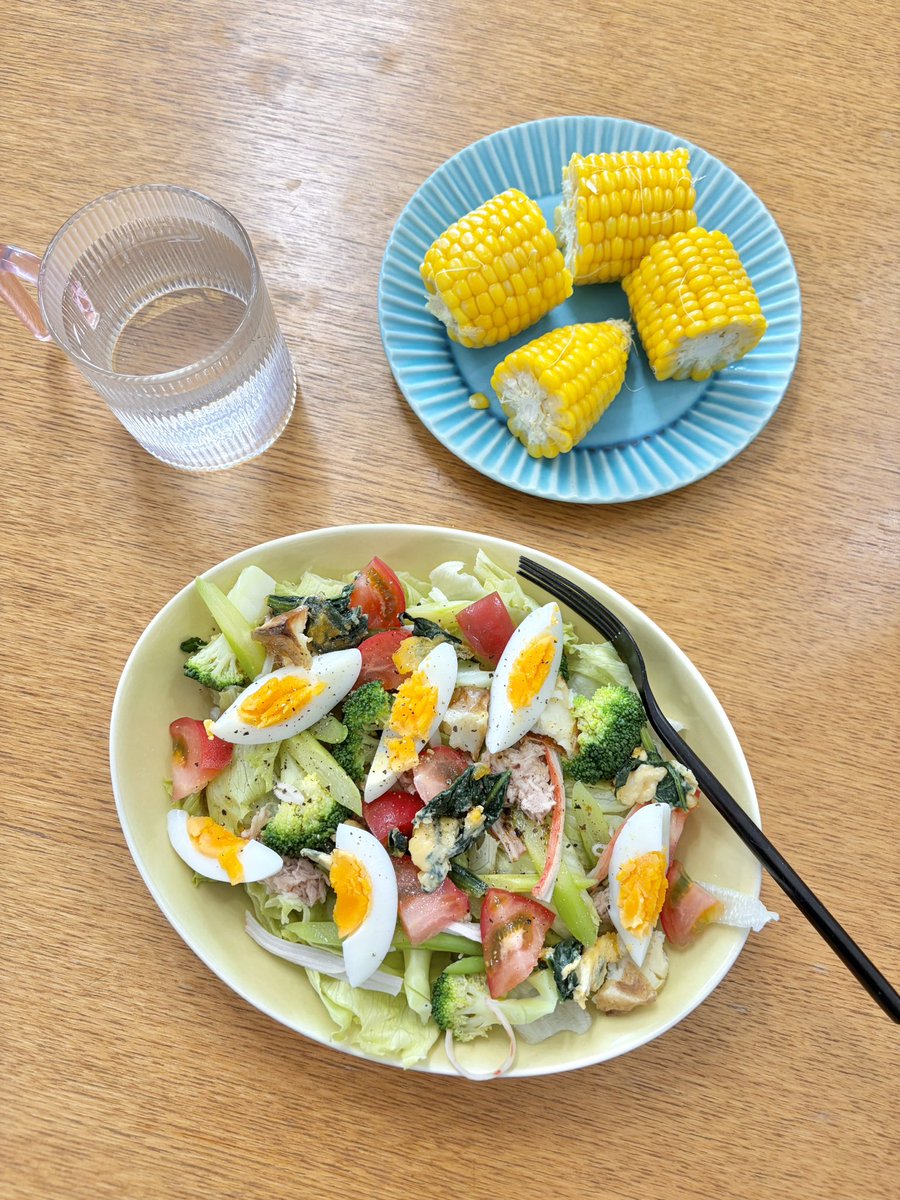 itan226's tweet photo. 今朝は野菜だらけの朝ごはん☀️😊

🍅🥦🌽🥚🍅🥦🌽🥚🍅🥦🌽🥚

#ちゃそ子
#異端夫婦録
#朝食
#朝ごはん
#おうちごはん https://t.co/r0X4LRsF5G