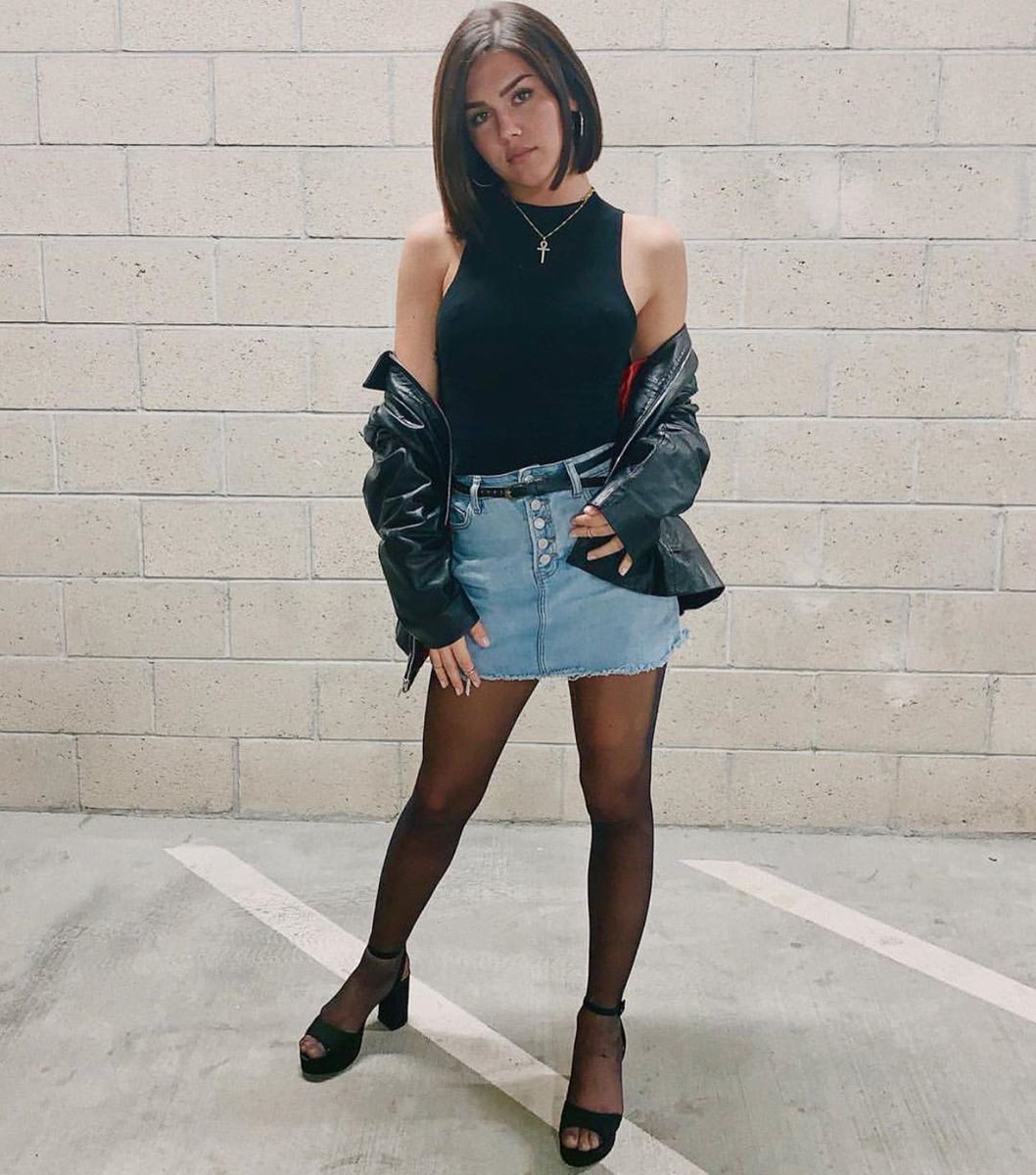 teachtck's tweet photo. Who is she and why is she perfect) ? https://t.co/GK34QJW1Uk