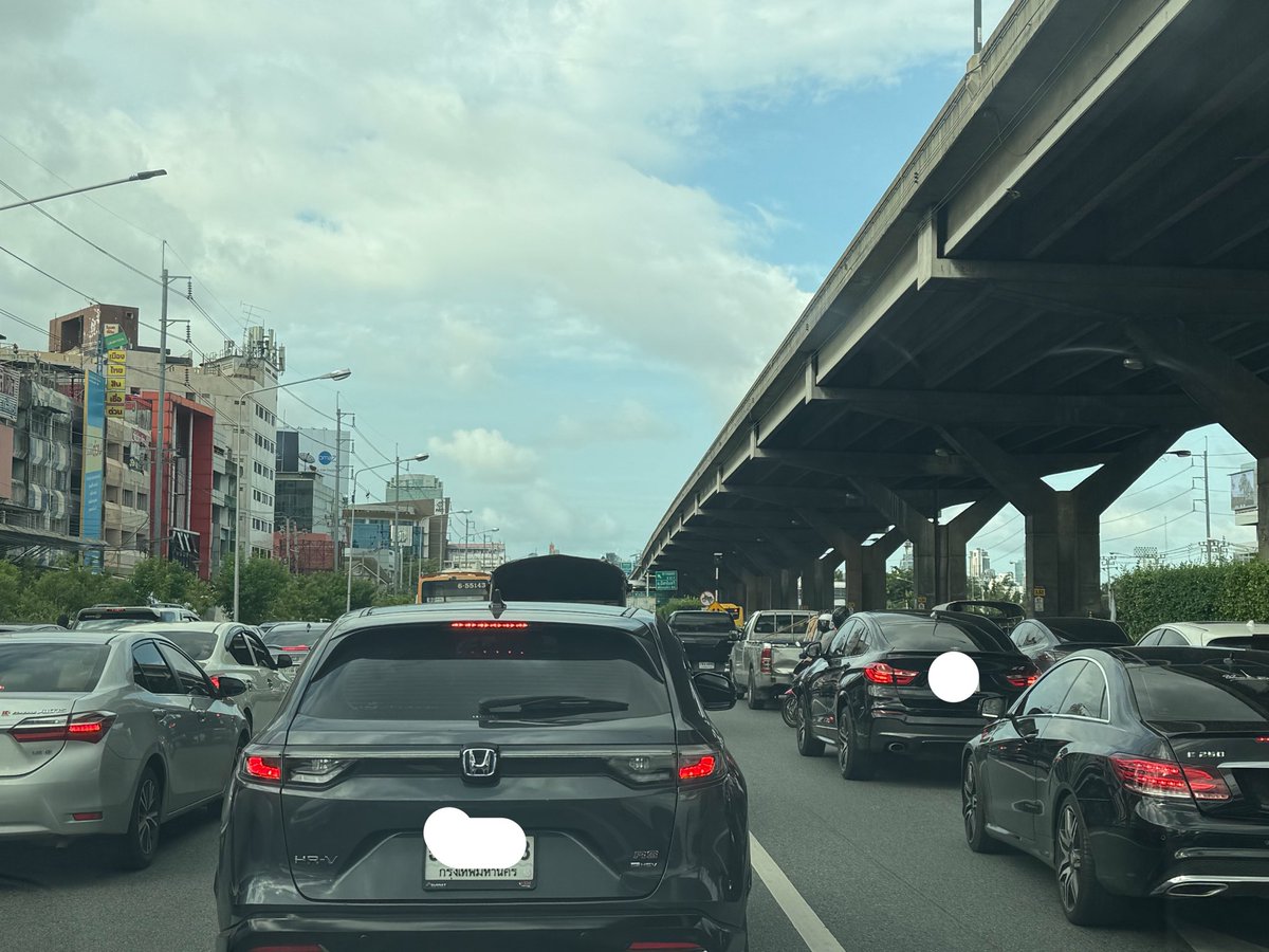 BkkCommuter's tweet photo. วิภาวดีรังสิตขาเข้า มุ่งหน้าดินแดงจากสุทธิสาร ติดหนักทั้งช่องทางด่วนและช่องคู่ขนานแน่นทุกช่อง @js100radio https://t.co/97pVbMU7r3