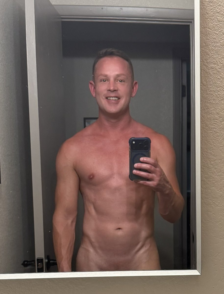 chasintrouble's tweet photo. Looking for some sexy daddy /boy time. Yeah, holding onto the illusion I’m still the ‘boy’ 😂 💀 #gayphoenix #gayslut #ethicalslut #daddiesboy https://t.co/XcY8VbPacP