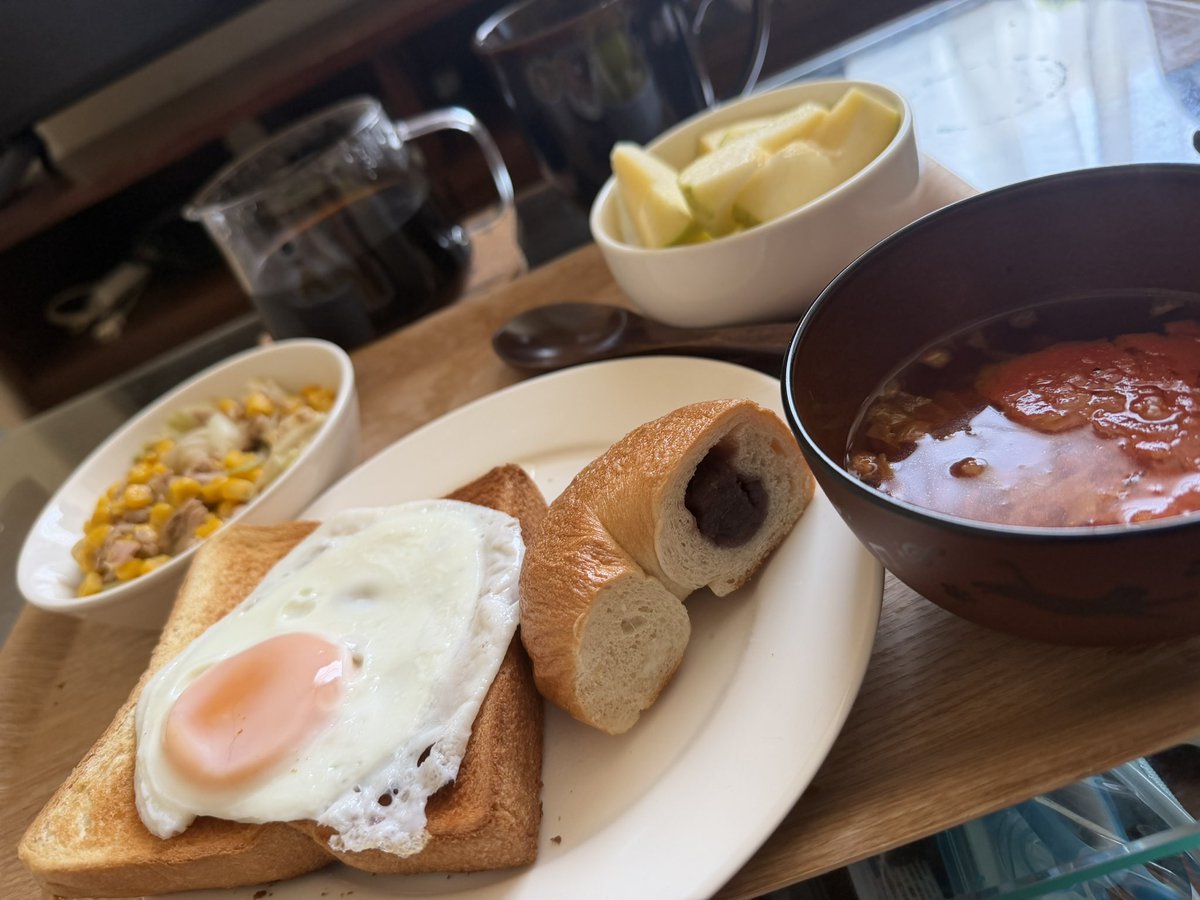 a_chama815's tweet photo. 朝ごはんシリーズごめん残り物ばかり🙇‍♀️
朝我慢できずめっちゃ食べてまう🤣w
ごめんねこんなご飯やけどっ https://t.co/Mi3XumHHsF