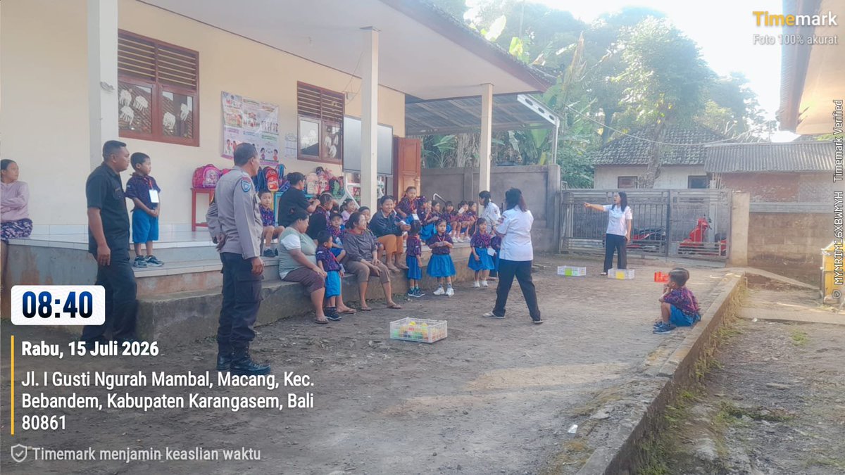 PBebandem's tweet photo. Bhabinkamtibmas Polsek Bebandem Pantau Kegiatan MPLS di TK Negeri 1 Macang, Berikan Imbauan Pengamanan Anak
Memasuki tahun ajaran baru, Kepolisian Sektor (Polsek) Bebandem meningkatkan atensi terhadap keselamatan anak-anak https://t.co/KVor0k099J