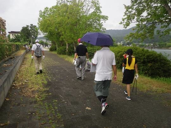 kinki_kasen's tweet photo. 瀬田川リバプレ隊の活動情報です！
主に琵琶湖･瀬田川での河川清掃や指定区域(河川協力団体)植栽(コムラサキシキブ)の維持管理活動を月1回実施しています！
その他活動実績についてはHPおよび下記リンクをご参照ください。
https://t.co/ztGGPEk73D

#琵琶湖　#地域貢献 https://t.co/GfJJ0eB6DN