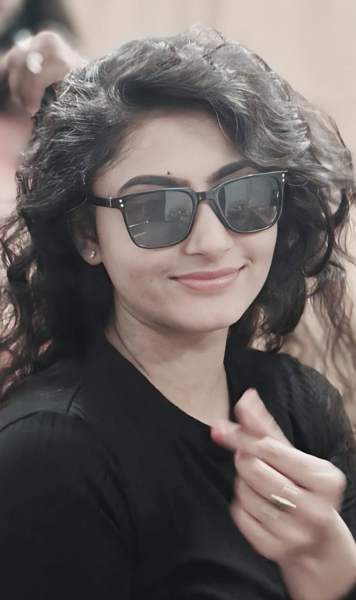 catchAnithra tweet picture