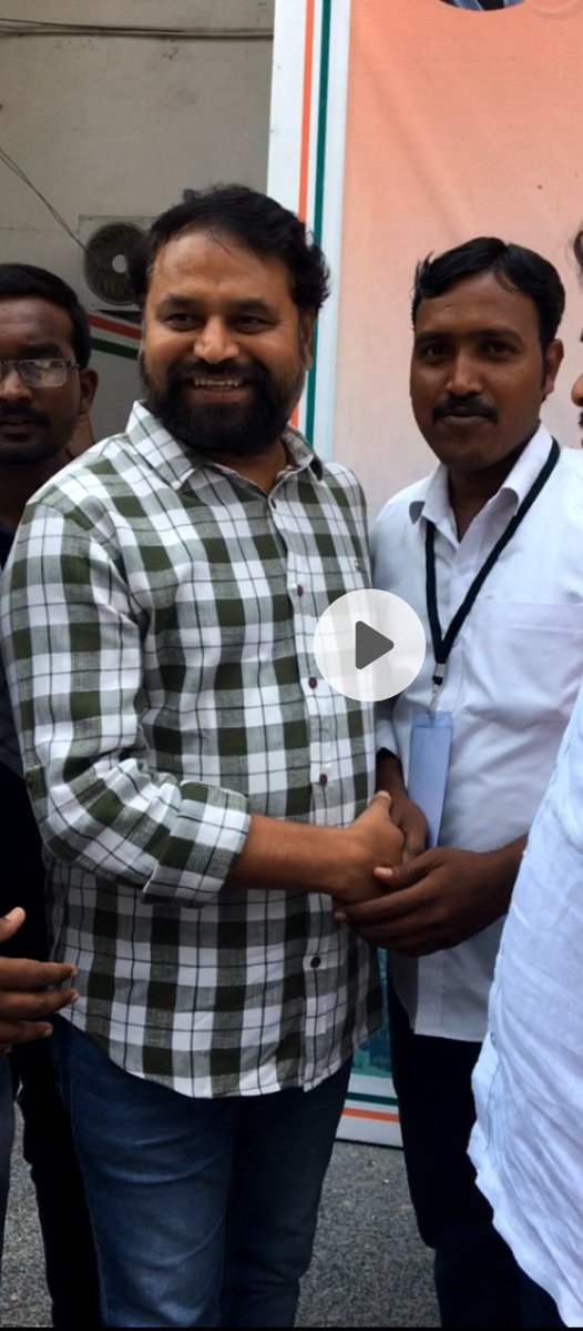 LOVELY_ALEX_85's tweet photo. @ADayakarINC
తెలంగాణ ప్రభుత్వం జారీ చేసిన ఉత్తర్వుల ప్రకారం తెలంగాణ శాసన మండలి ప్రభుత్వ విప్లుగా ఉన్న ఎమ్మెల్సీ డాక్టర్.అద్దంకి దయాకర్ గారికి రాష్ట్ర మంత్రి హోదా కల్పించింది🥰🥰🥰
Congratulations 🎉 అన్నగారు
#Telangana #GovernmentOrders https://t.co/fwqTmljNDN