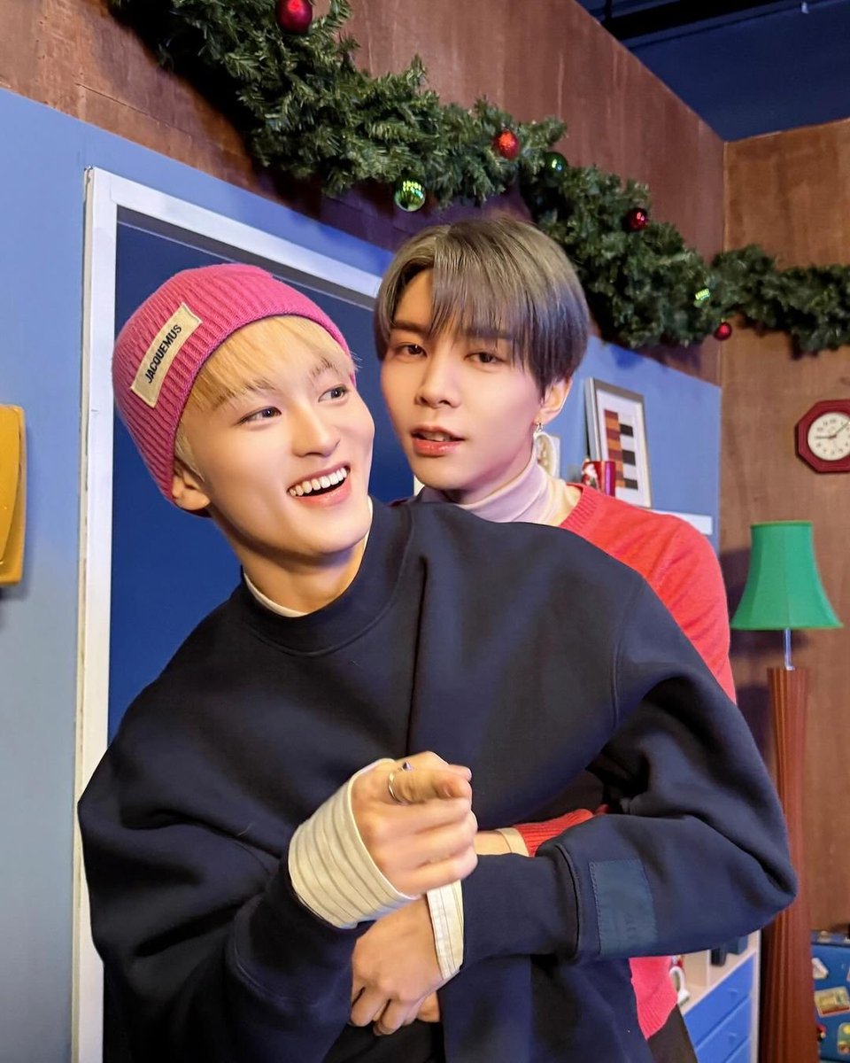 heyh1hello's tweet photo. 바부들아 많이 그리울거야 https://t.co/VUoAFWq5d3
