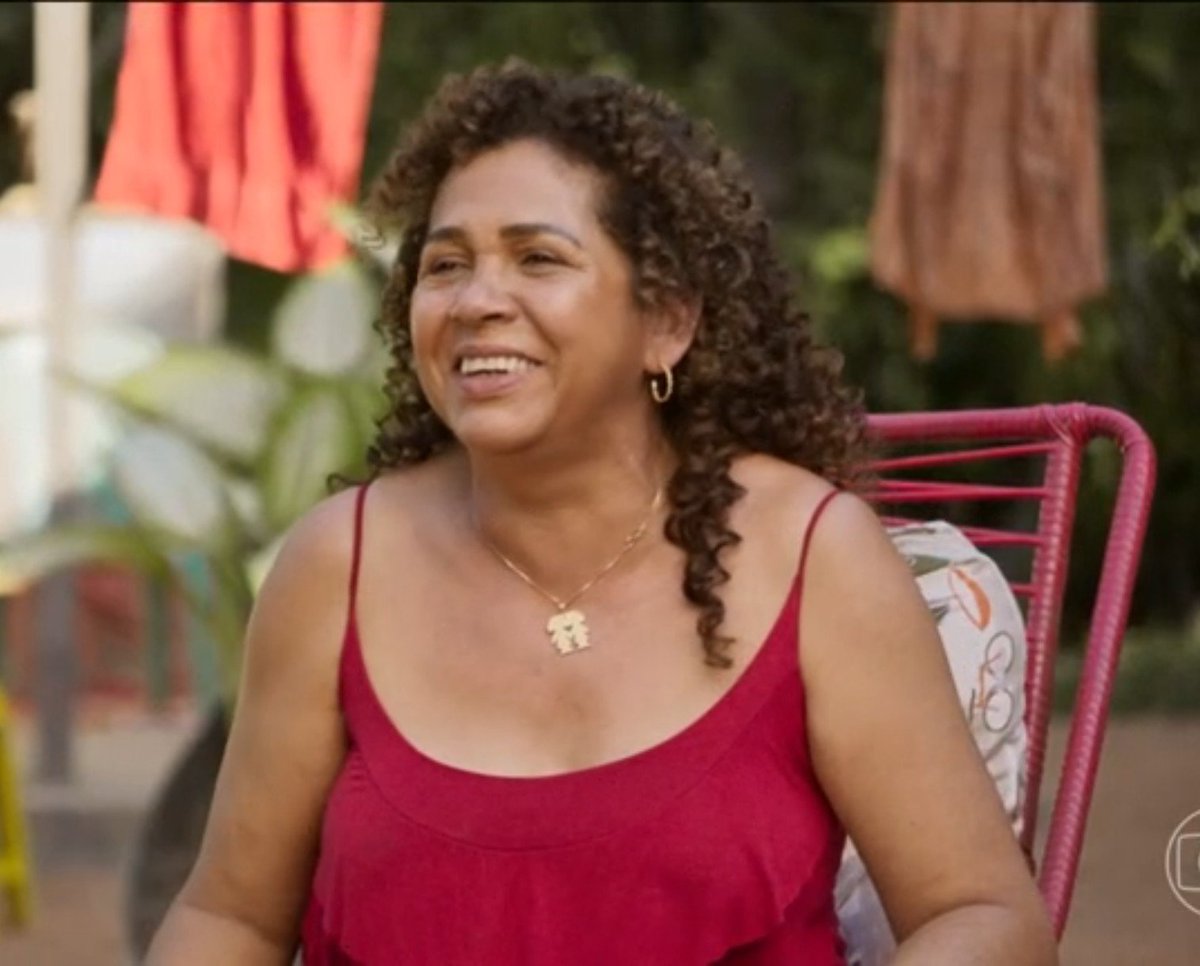 whoisjupa's tweet photo. O episódio mostrando que ela sofreu mais que a Juliette no BBB e ela assim >😃< contando da situação. Conceição vai direto pro céu. #pabloeluisão https://t.co/WohXvhQp7M
