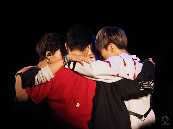 istantalent01's tweet photo. WINNER Fam...IC I love y'all - let's stay strong for our boys and US - HUGS 💙💙💙💙🧜‍♀️🧜‍♀️🧜‍♀️🧜‍♀️ https://t.co/6lgznCwndh