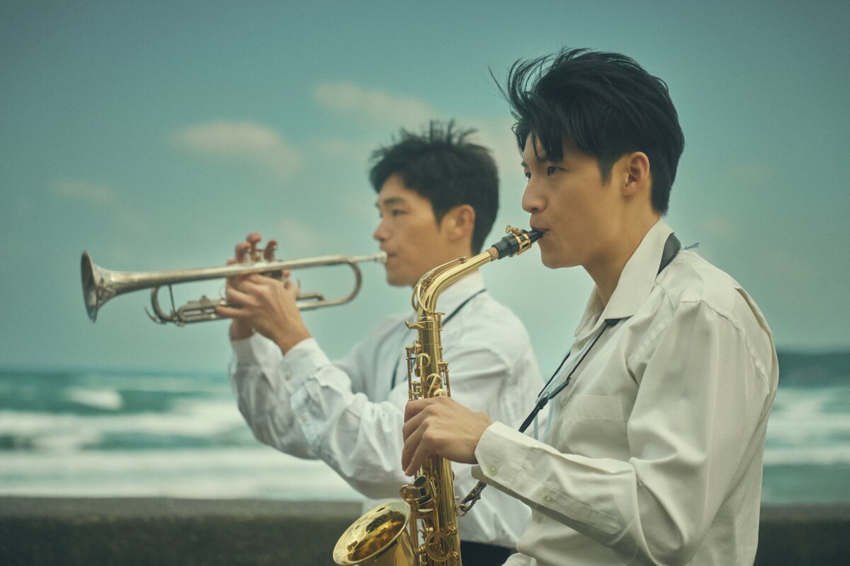 eiga_natalie's tweet photo. 台湾映画「進行曲 マーチングボーイズ」10月公開、90年代の名門男子校で部活に青春捧ぐ

監督コメントも到着🎺
「この脚本を初めて読んだとき、真っ先に思い浮かんだのは、京都橘高校マーチングバンドのことでした」
https://t.co/NFSXOZAsaa

#進行曲マーチングボーイズ https://t.co/jJqe9MjMZ8