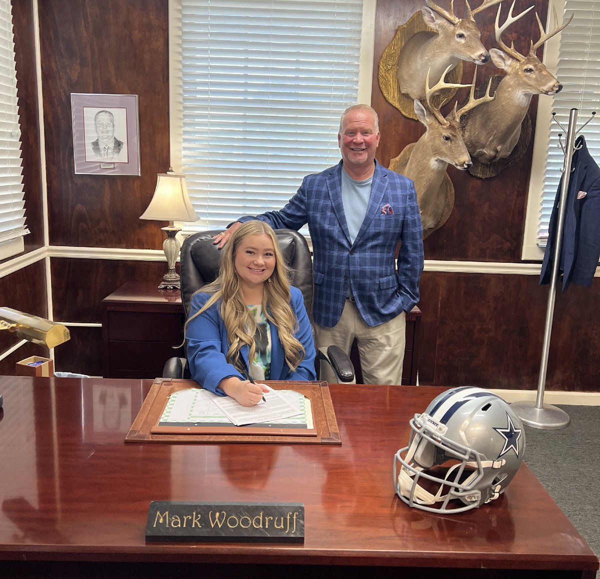 AgencyWoodruff's tweet photo. Congrats on your GA promotion Kaylee! Keep on growing! https://t.co/FMVOEDpvma