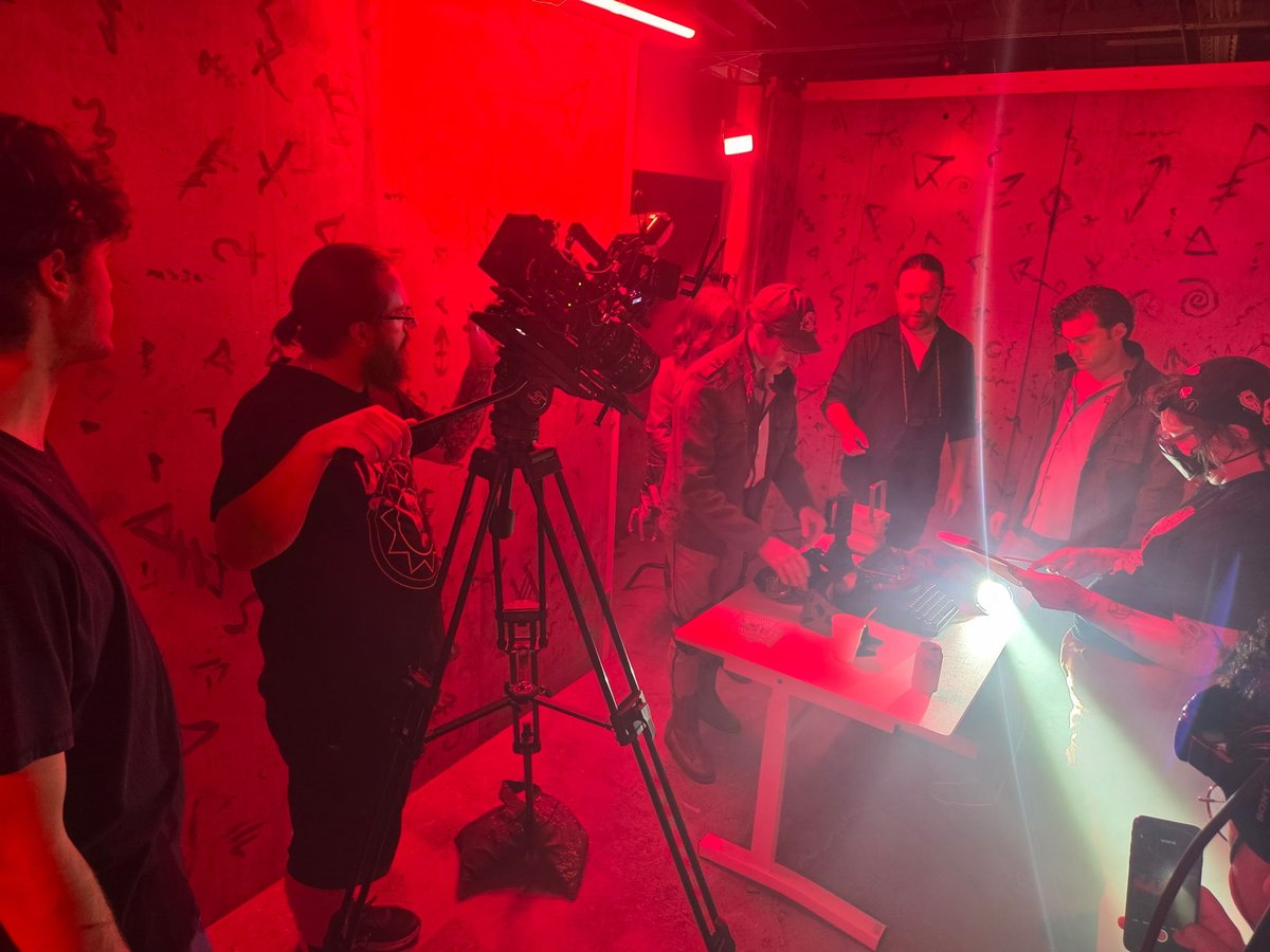 MoonoftheWitch's tweet photo. Hope you’re red-y for these photos from today’s shoot #indiefilm #movies #horror #portland #moonofthewitches https://t.co/k5qDA3NaPw