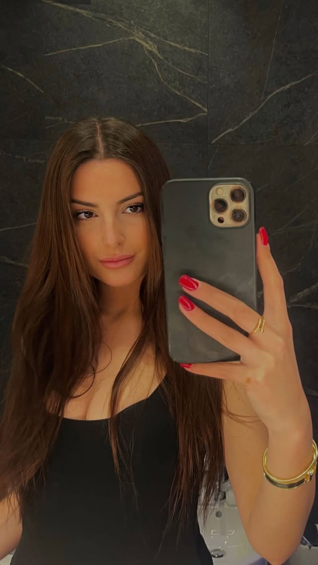 GiuliaRossyu's tweet photo. Hey, When the beauty of the evening and the beauty of my beauty combine, I become a very beautiful MAGA woman. 🥰❤️   Am I right? Yes or No? #MAGA #AmericaFirst https://t.co/rbF1HI3434